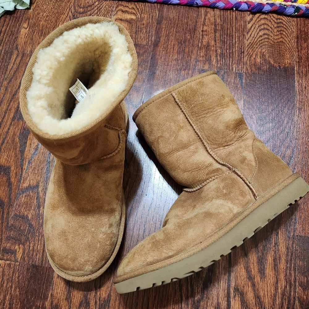 UGG Classic Short Boots
